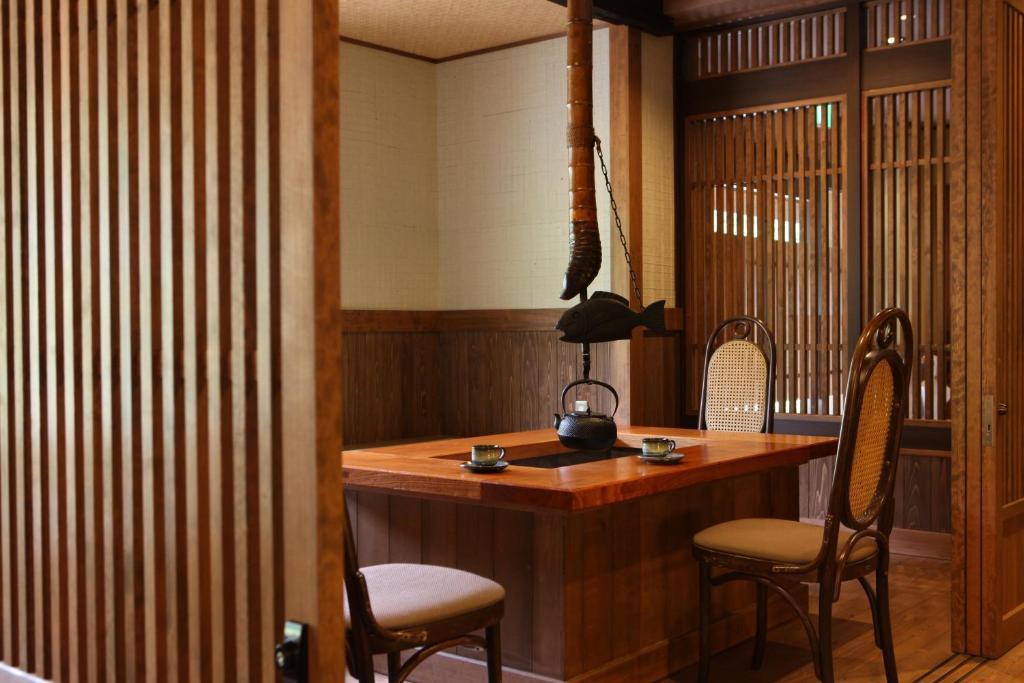 Keikoku-No-Yu Hotel Яманучи Екстериор снимка